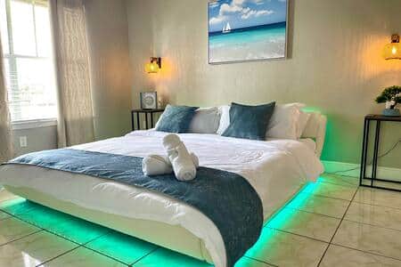 Master bedroom suite with private bathroom Master bedroom suite with private bathroom