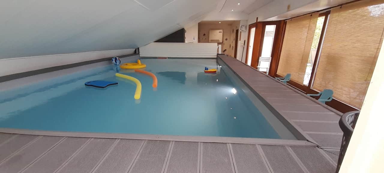 Piscine privée couverte et chauffée