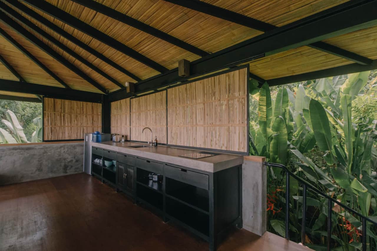 Bajatimur-sumberkiahill-bali-kitchen