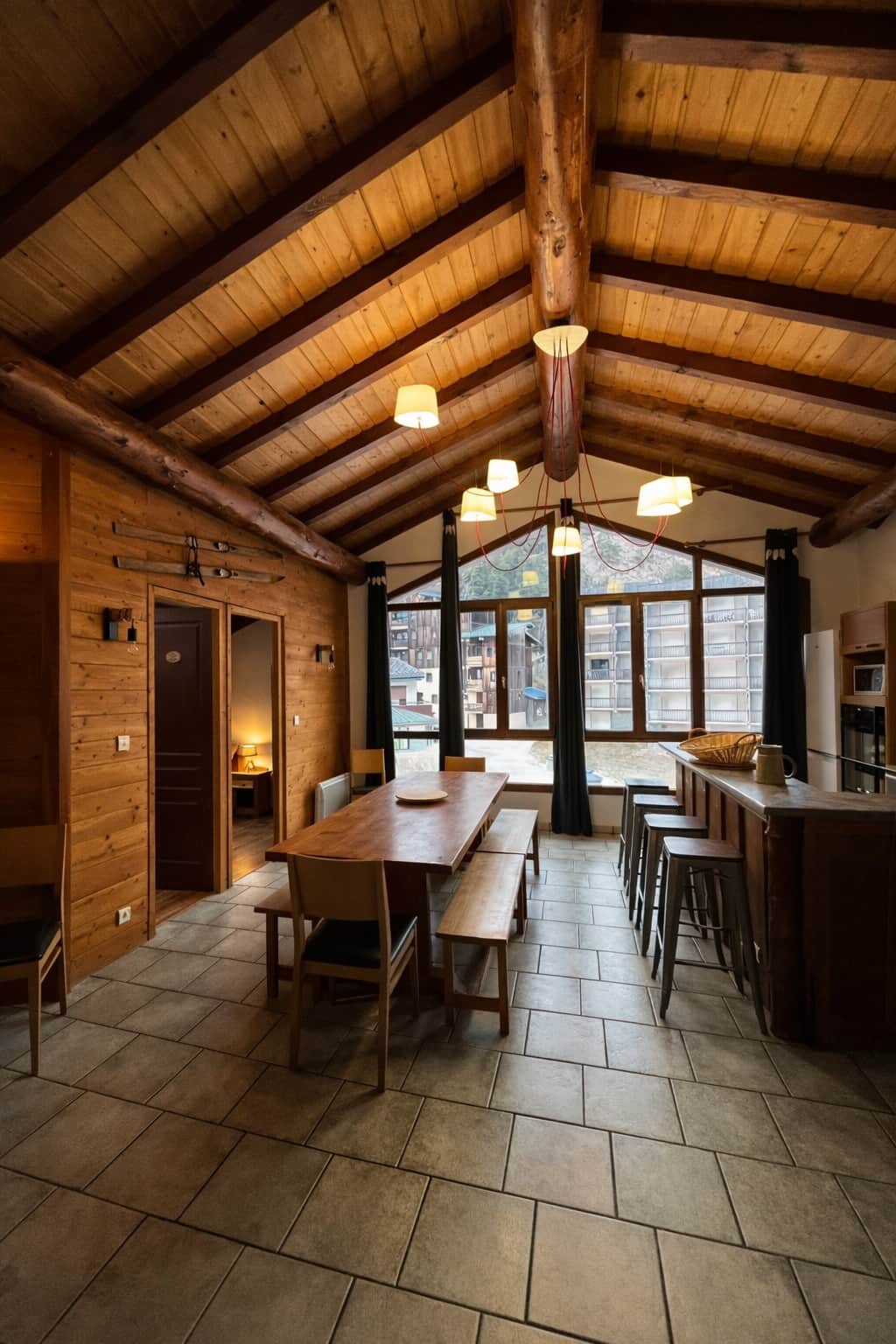 Salle à manger pour 12 personnes