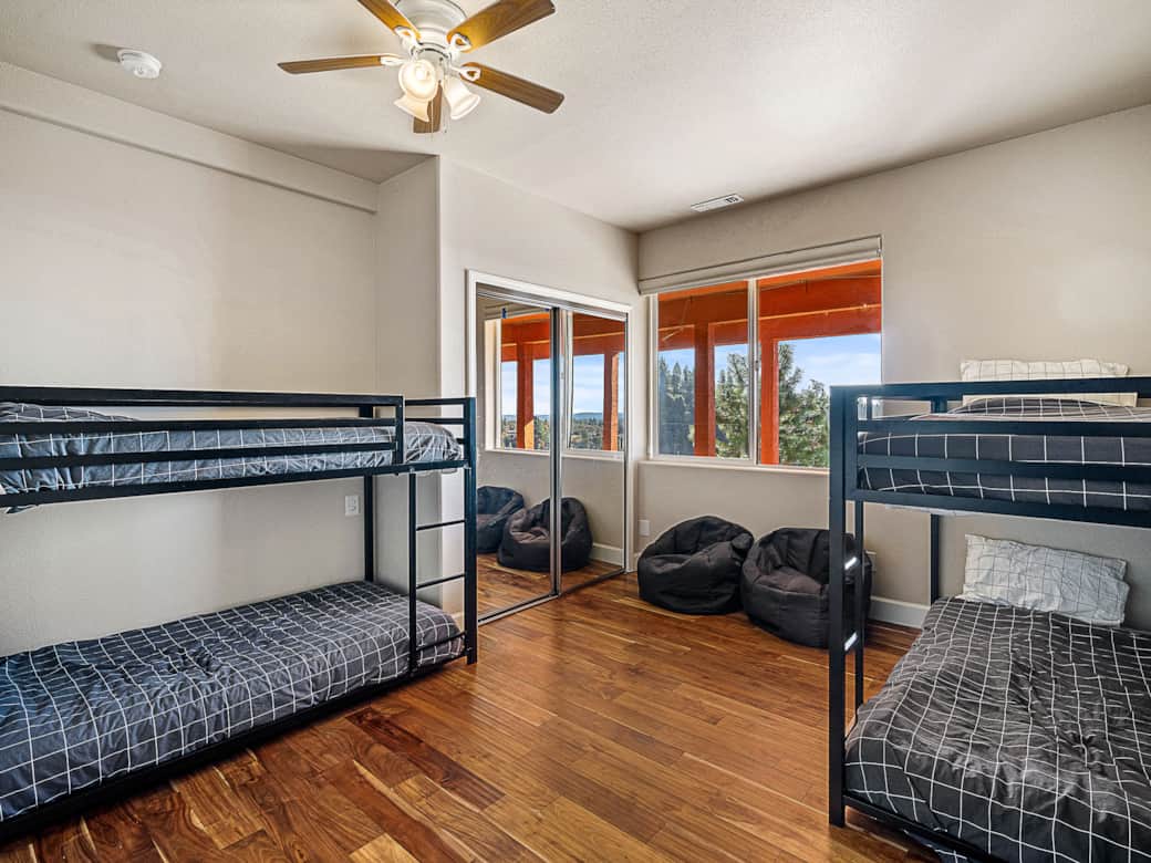 Int Bedroom4 2 01