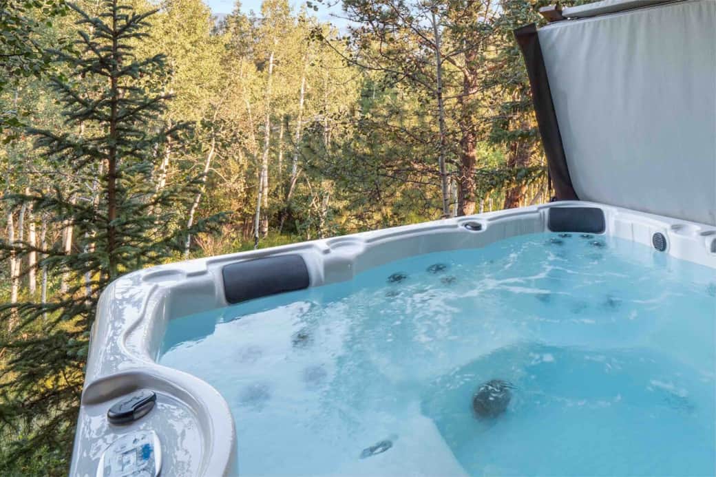 Melt away your stress in the extremely clean hot tub waiting for you. 