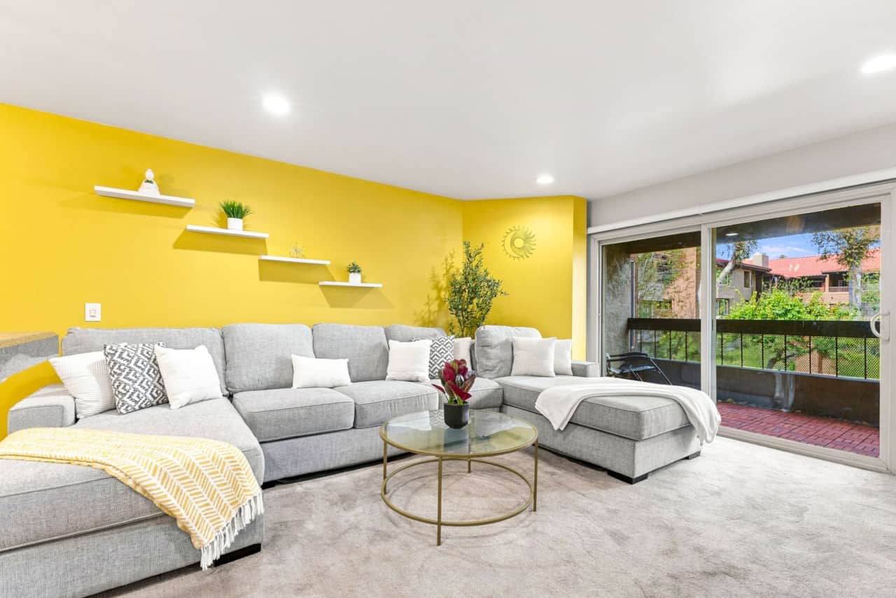 Spacious Living Room w/ Sectional Couch