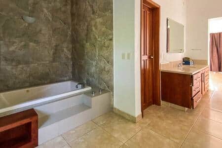 286e35e5 6db4 46e8 8aa3 c43a713a7e21 286e35e5 6db4 46e8 8aa3 c43a713a7e21