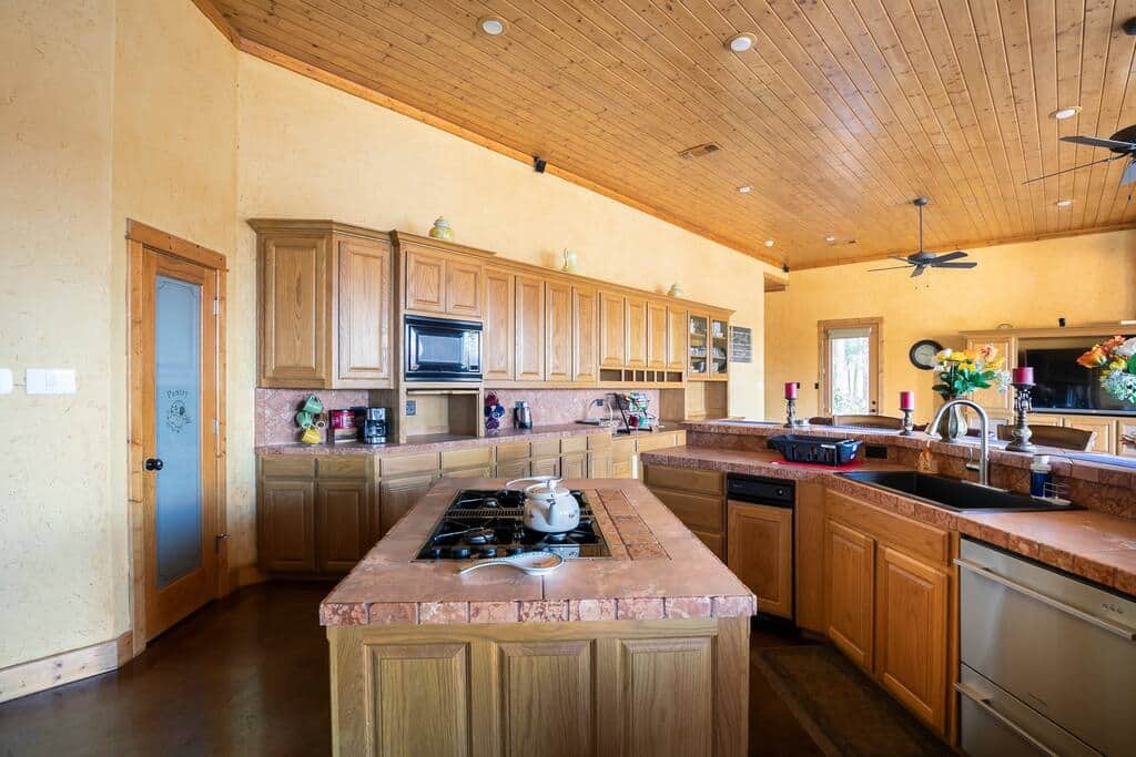 Kitchen Side View Kitchen Side View