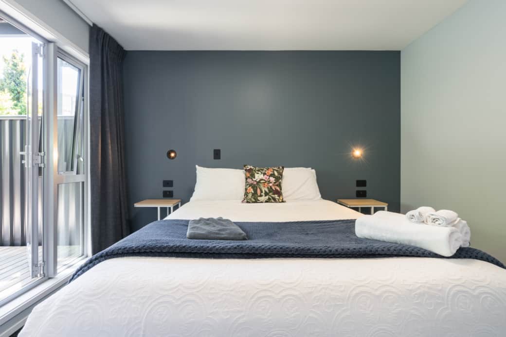 Bedroom01 03