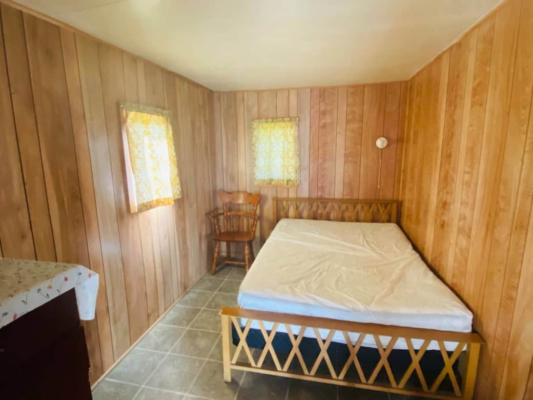 Bedroom 1 - lakeside