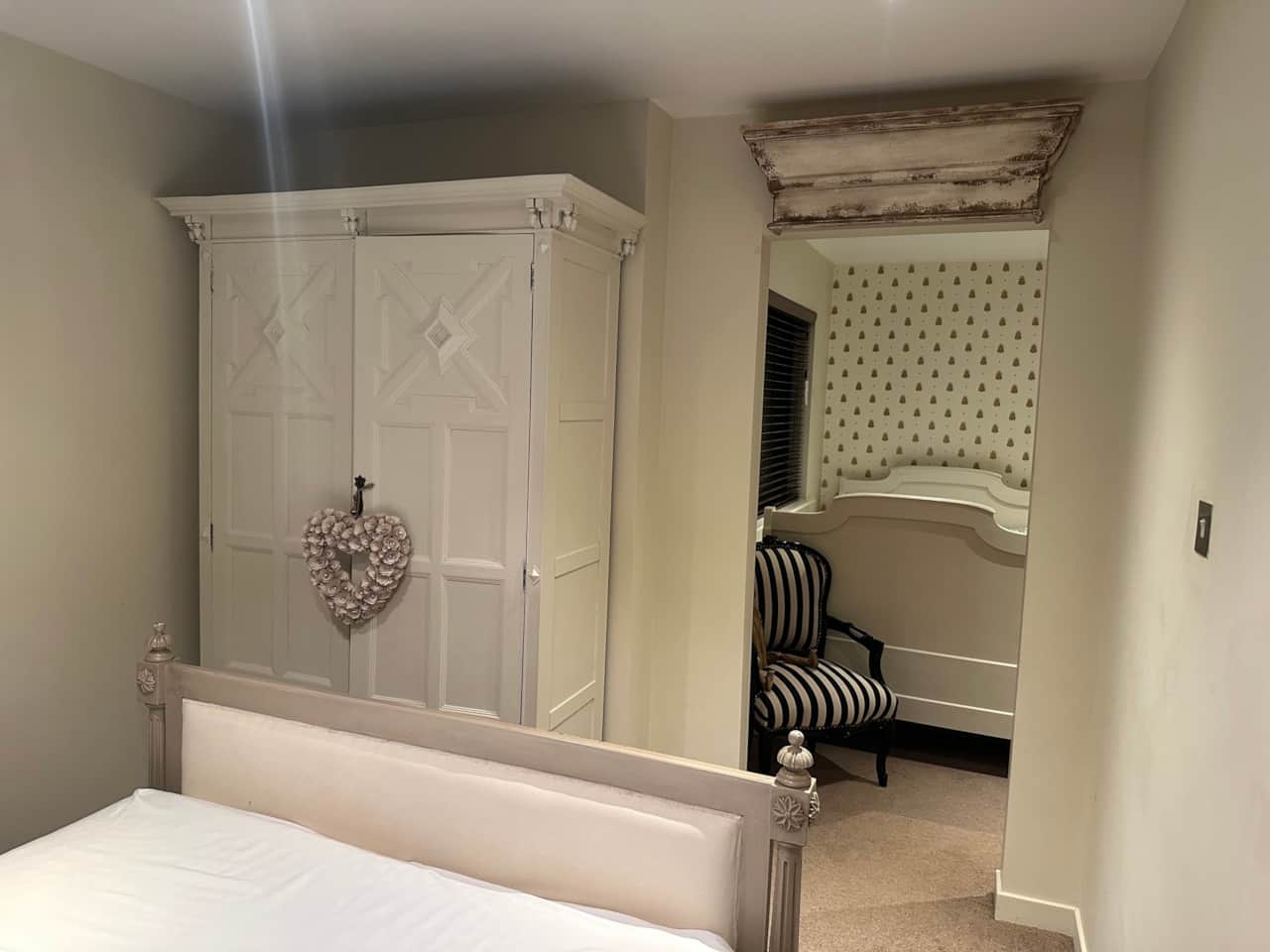 Alice Bedroom