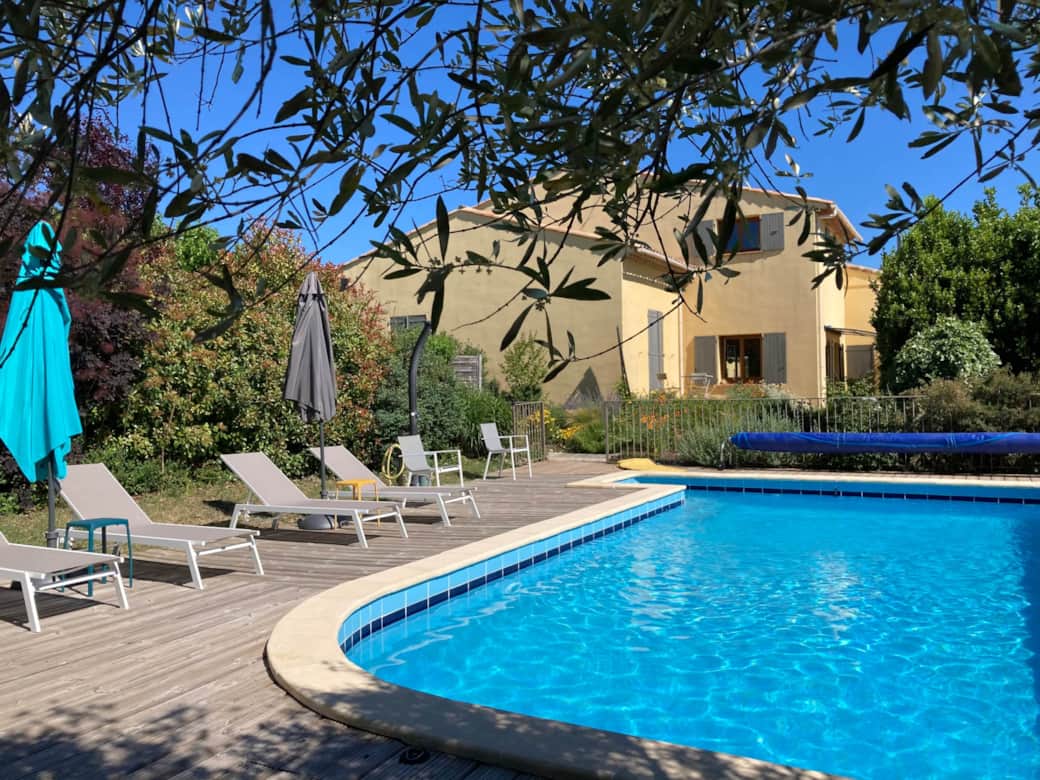 Piscine depuis l'olivier Piscine depuis l'olivier