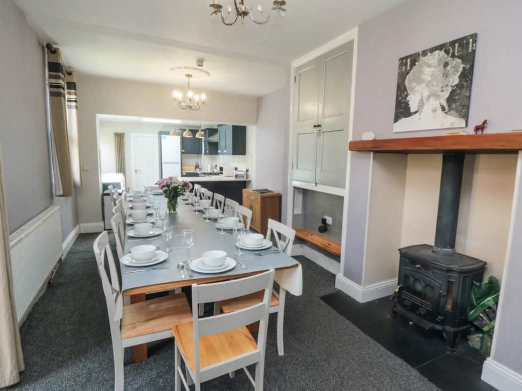 Kitchen diner