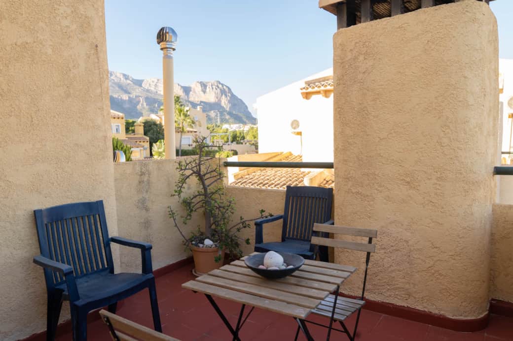 VeloVilla upper terrace 