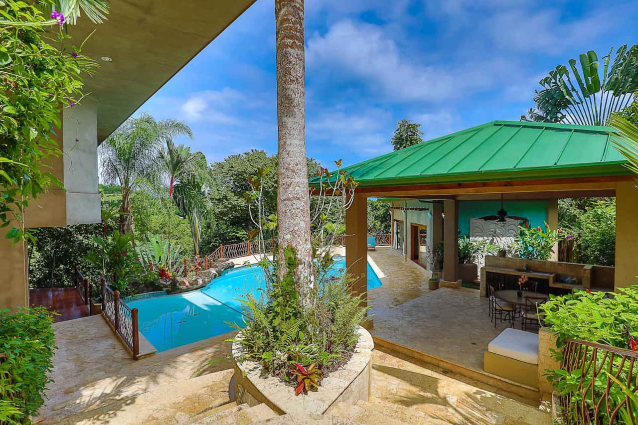 1- Patio
