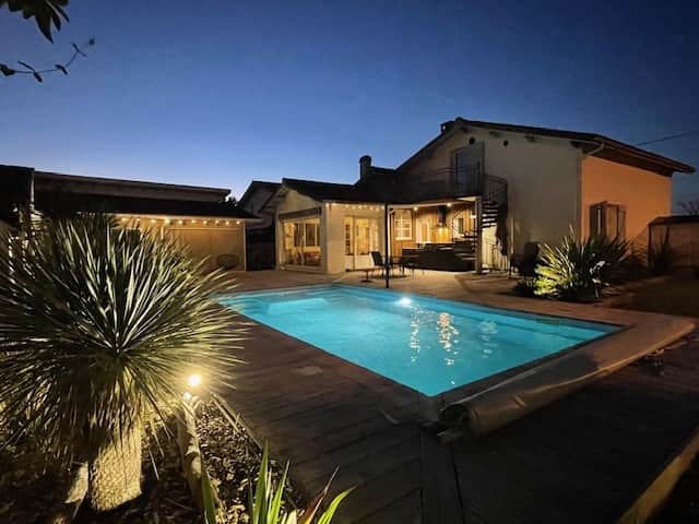 Extérieur piscine 