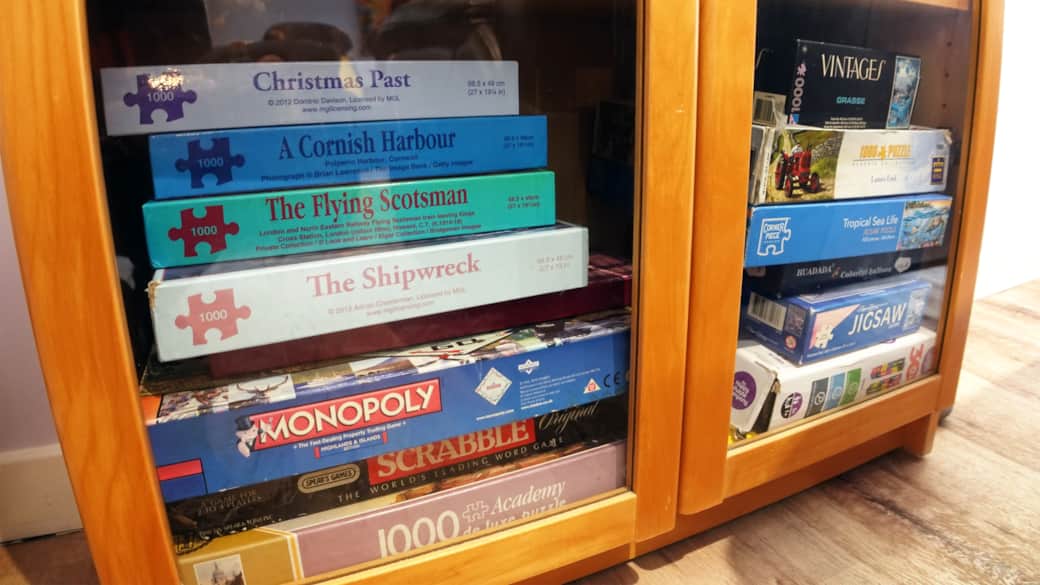 ake a break from screens—Tigh na Sith offers board games and books for fun and laughter.
