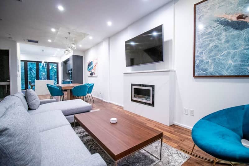 Brooklyn NY Hall.jpg