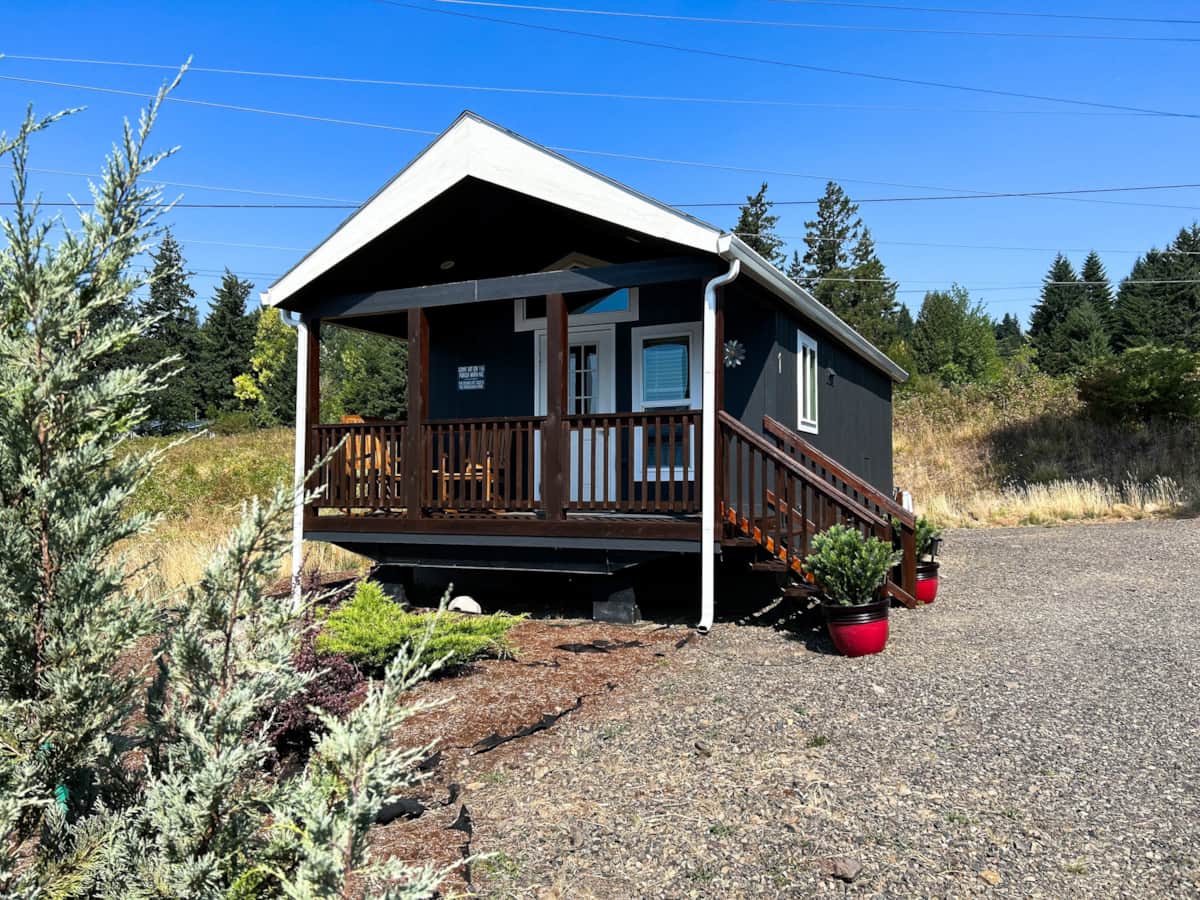 Home [maplewaycabins.com]