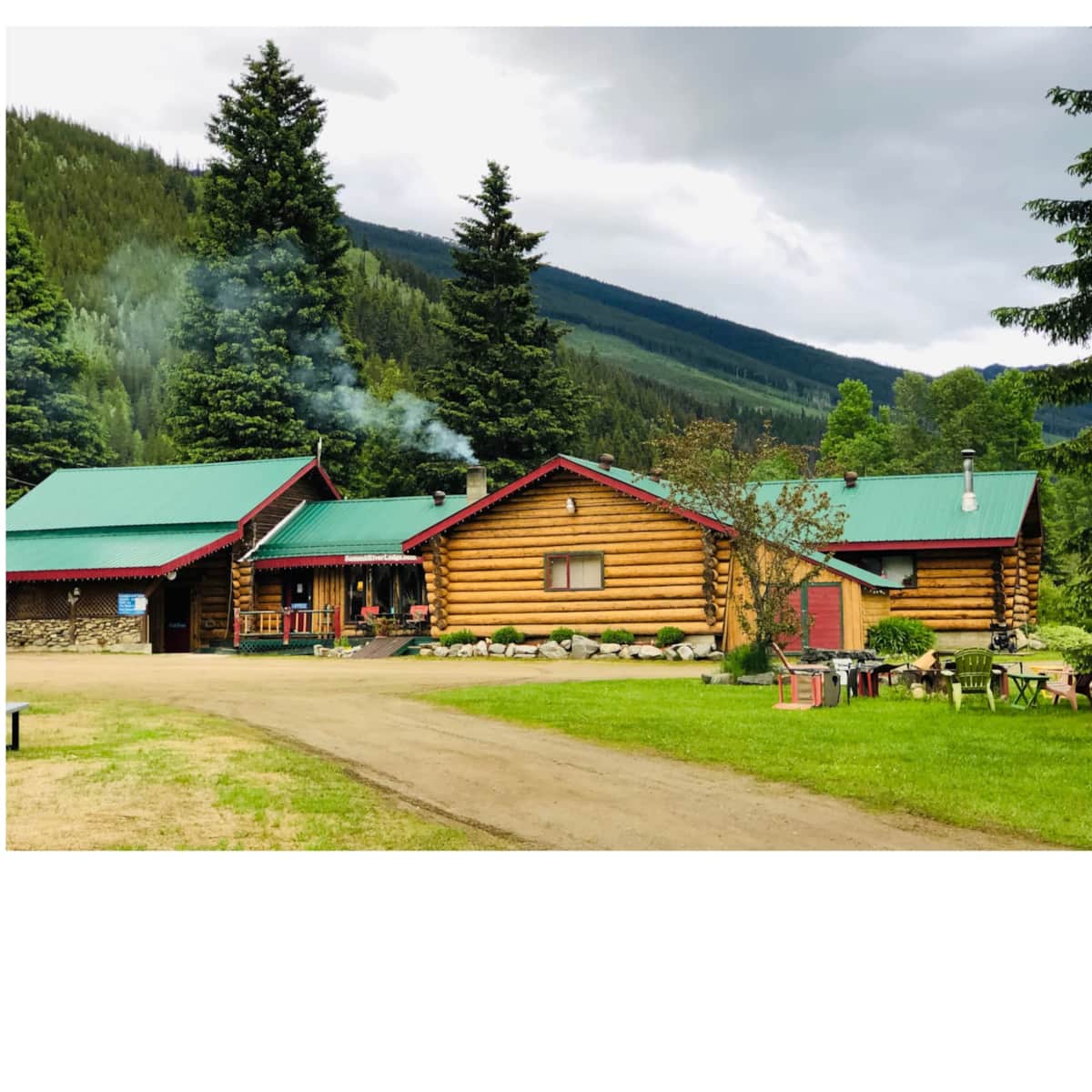 Summit River Lodge & Campsites