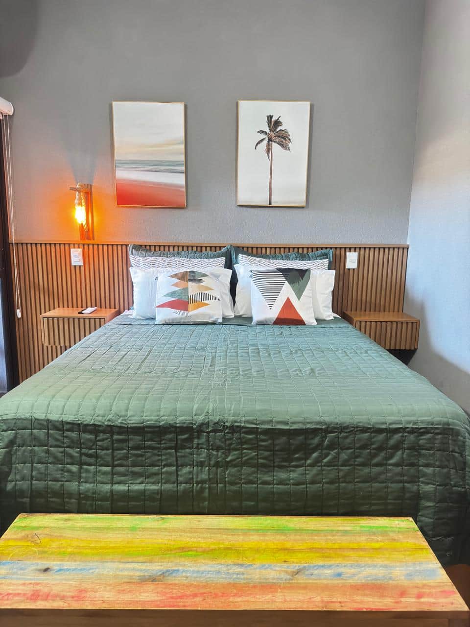 Quarto de Flat em Juquehy com Cama Queen