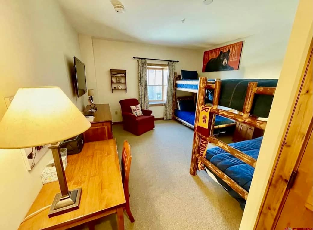 Condo bunkroom 2