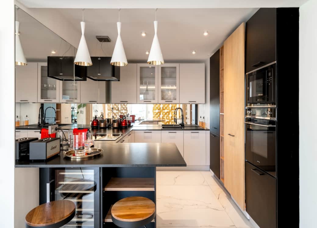 9E0FE9B0 E7A7 45CE 8470 54AF35E399F7