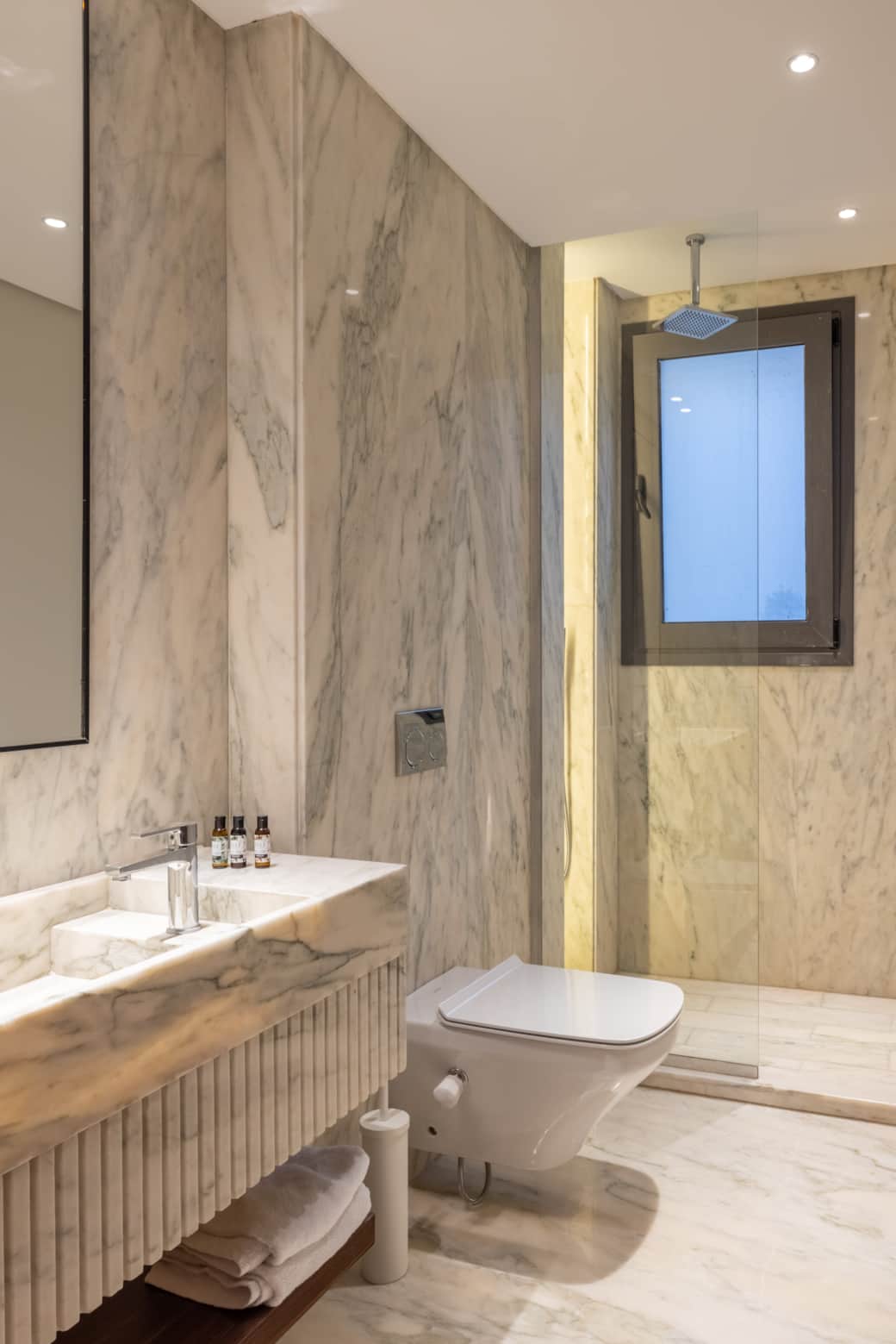 bathroom bathroom