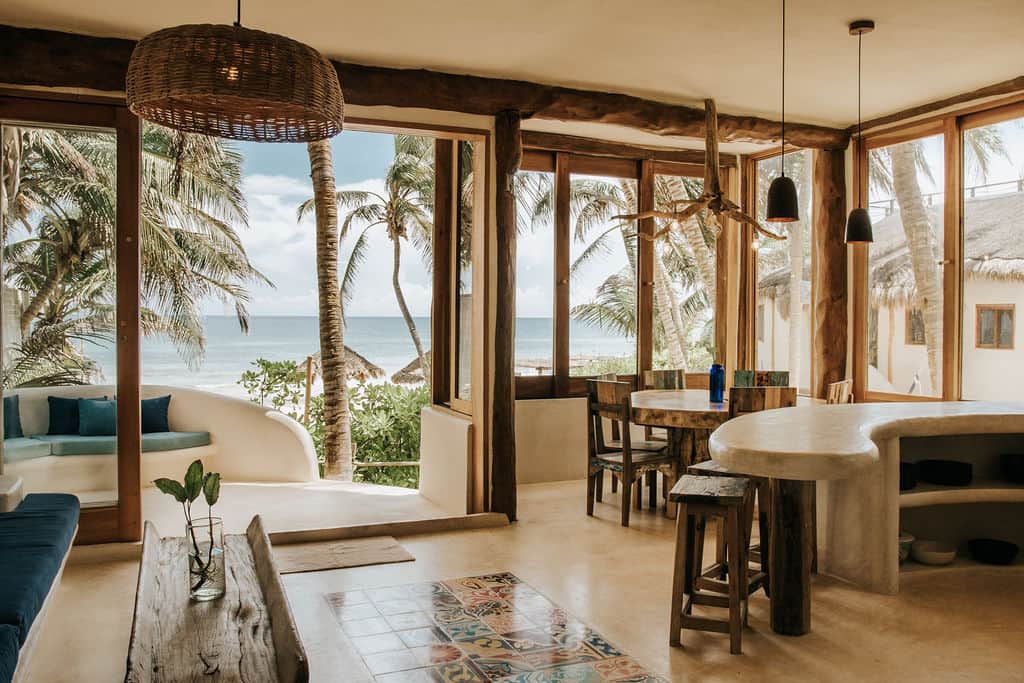 Casa Bonita with sea views