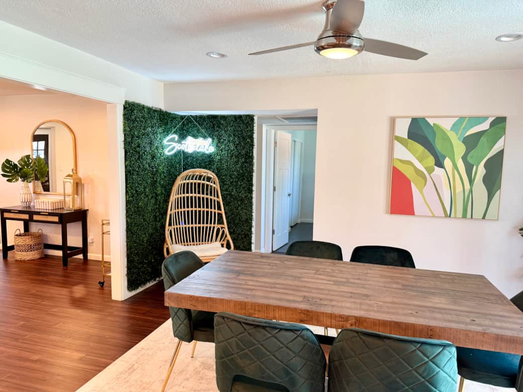 Dining Room & Aesthetic Wall