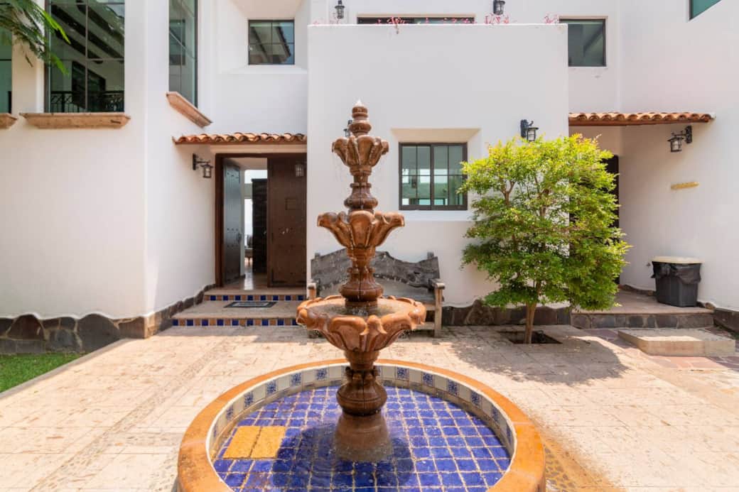 Nivel 1: Entrada Principal