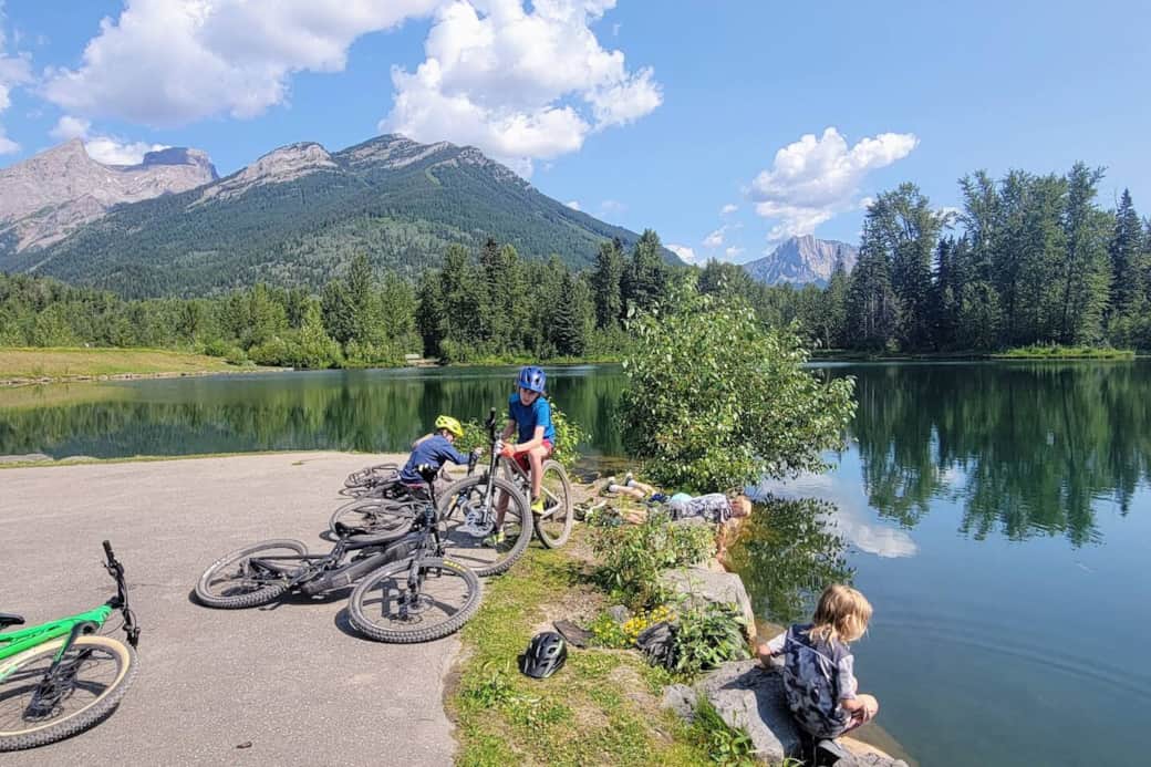 Maiden lake.  Easy cruisy bike trails to get around.