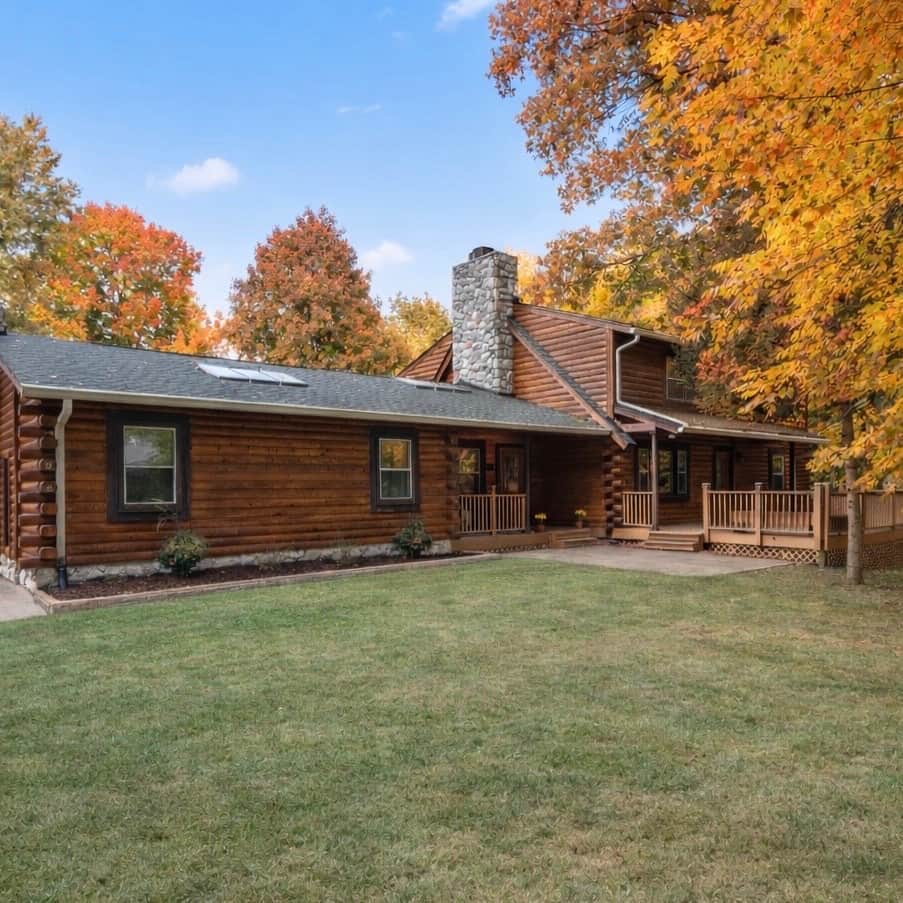 Escape to a private, modern log cabin retreat - spacious, peaceful, and only minutes from downtown!