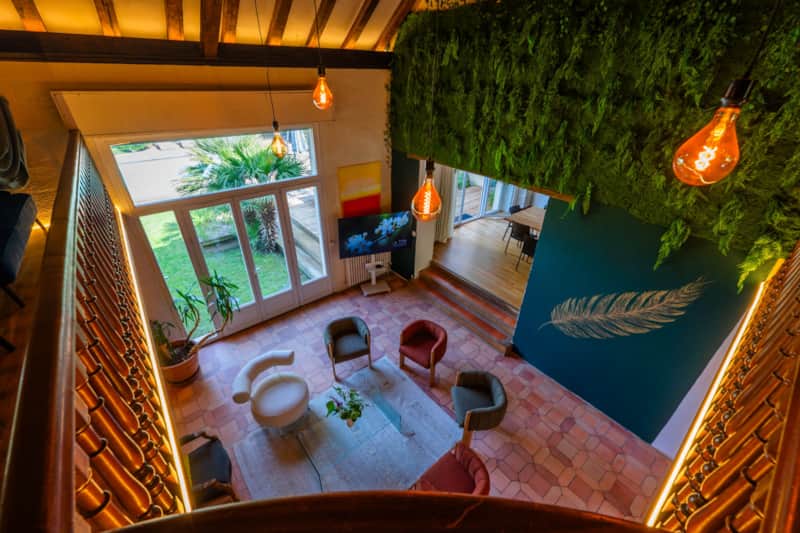 Villa de la Plume – Salon mode détente avec canapés confortables