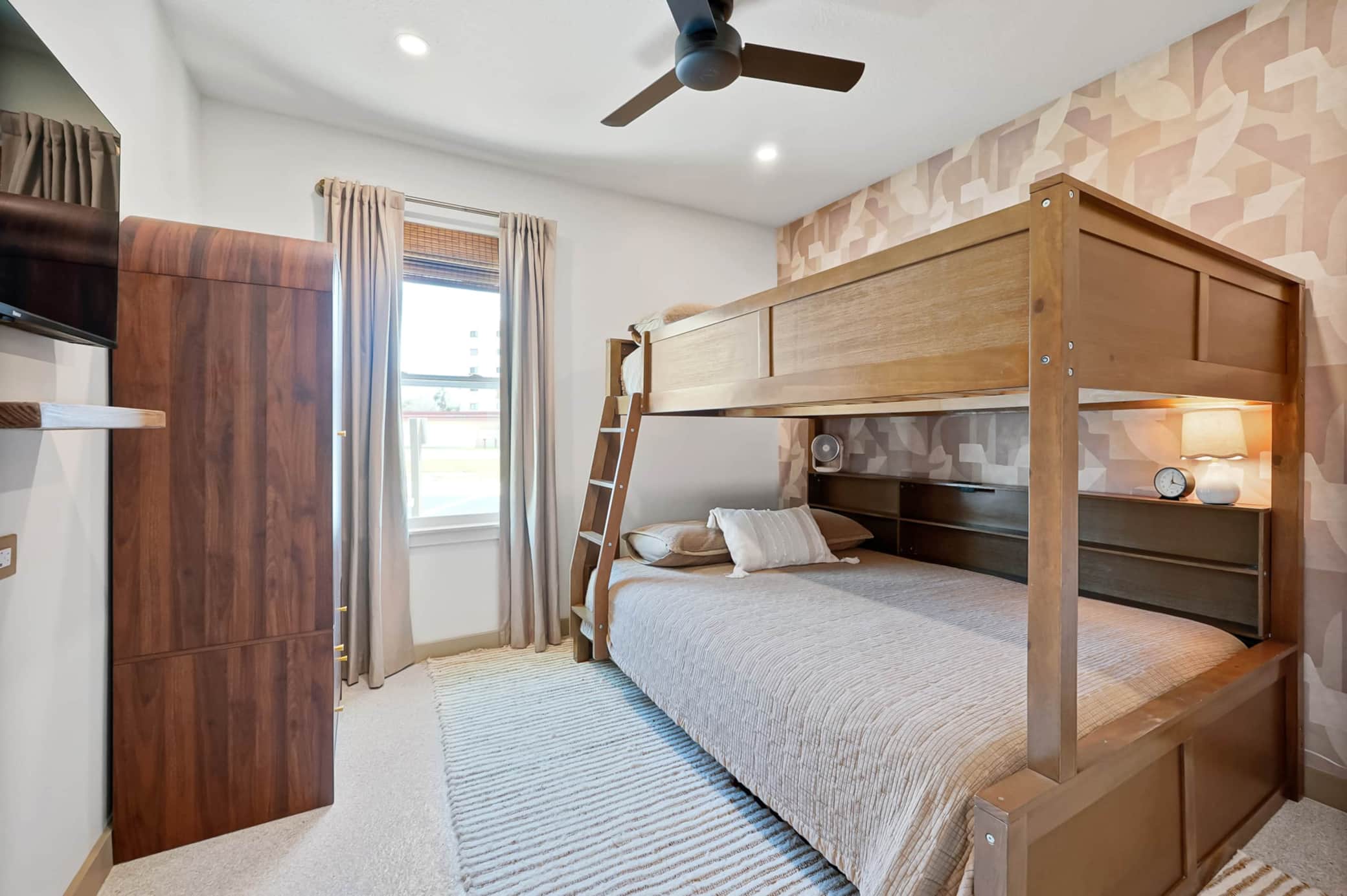 Sol Bunk Room