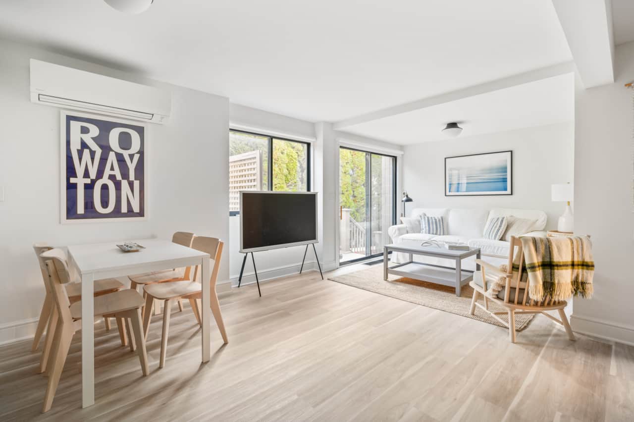 open floor, TV may be moved for closer viewing in bed.