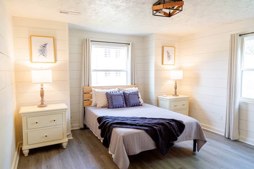 Sage Green Getaway - Spacious bedroom just off the living room with comfy queen sized bed and lots of natural light! Sage Green Getaway - Spacious bedroom just off the living room with comfy queen sized bed and lots of natural light!