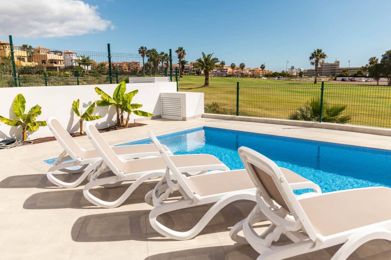 Pool (Outdoor)