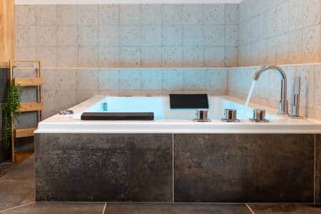 jacuzzi