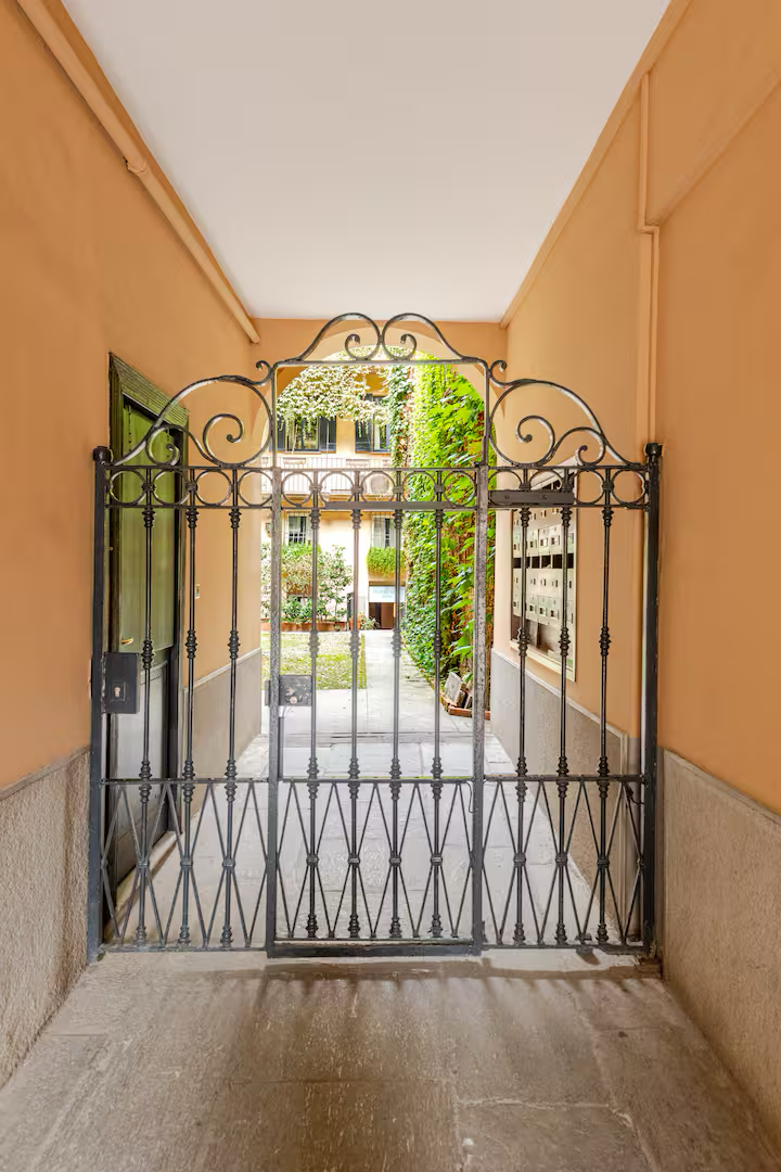 Cancello palazzo