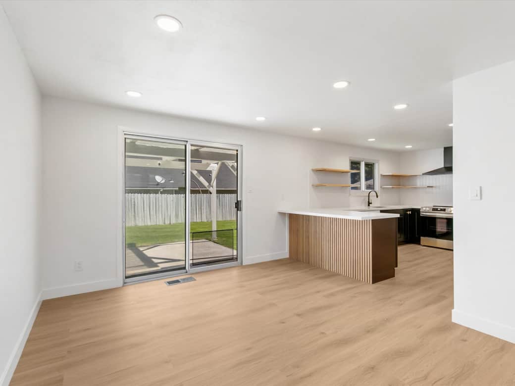 13-1345 Radford Dr-21