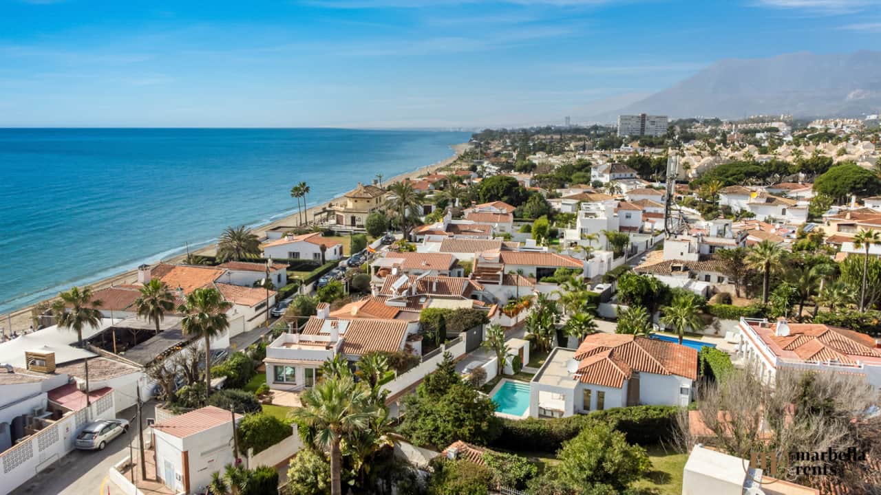 Located 50 meters from the beach.