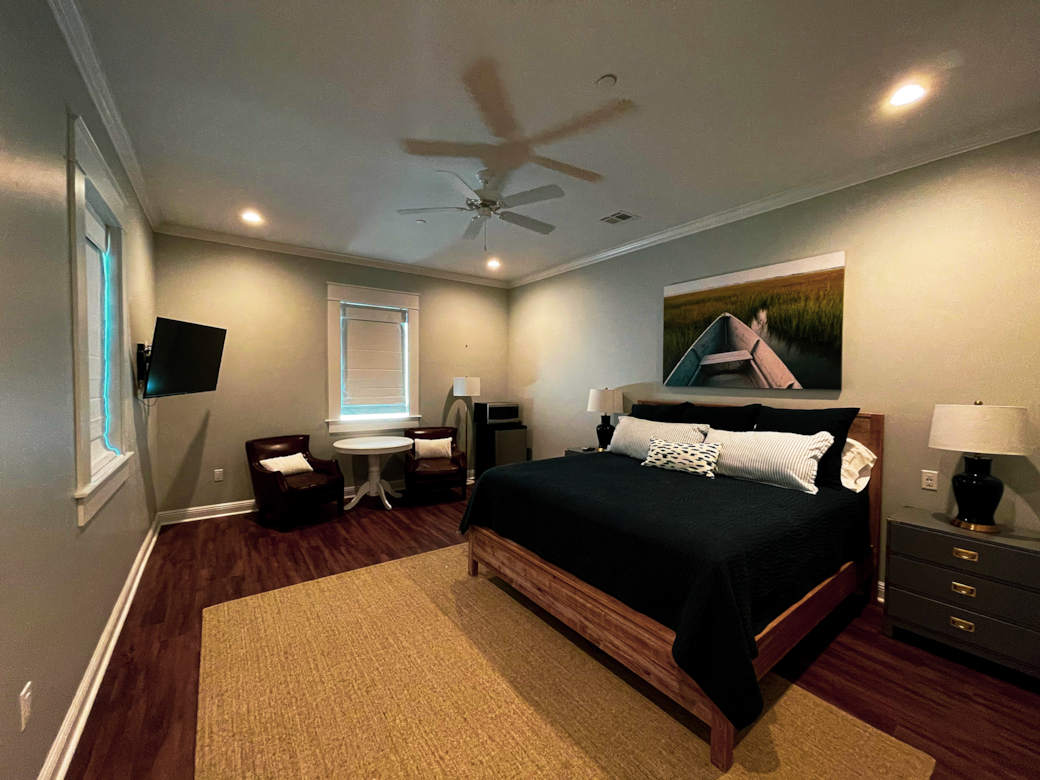 King Suite 2 Interior King Suite 2 Interior