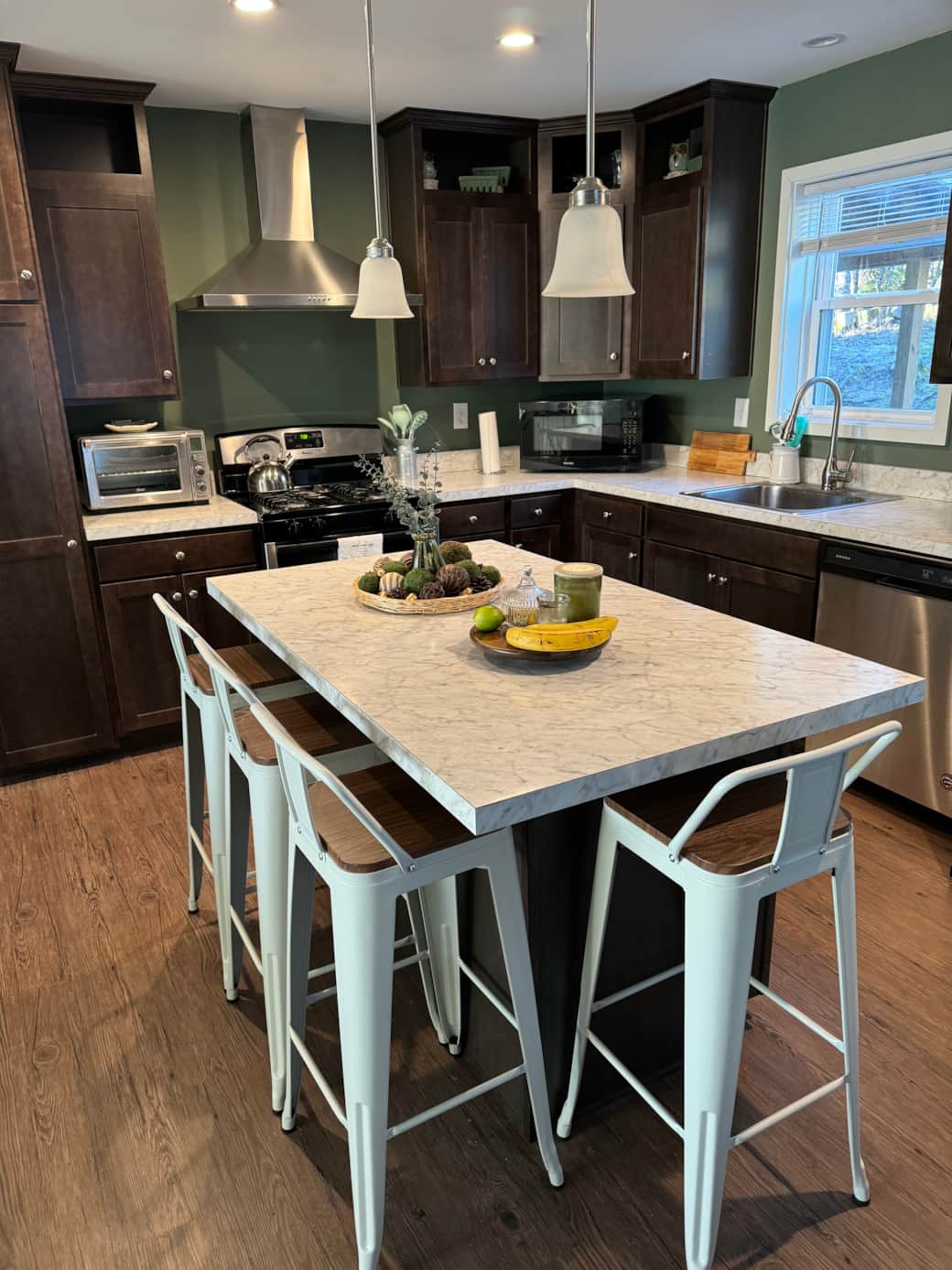 Kitchen bar