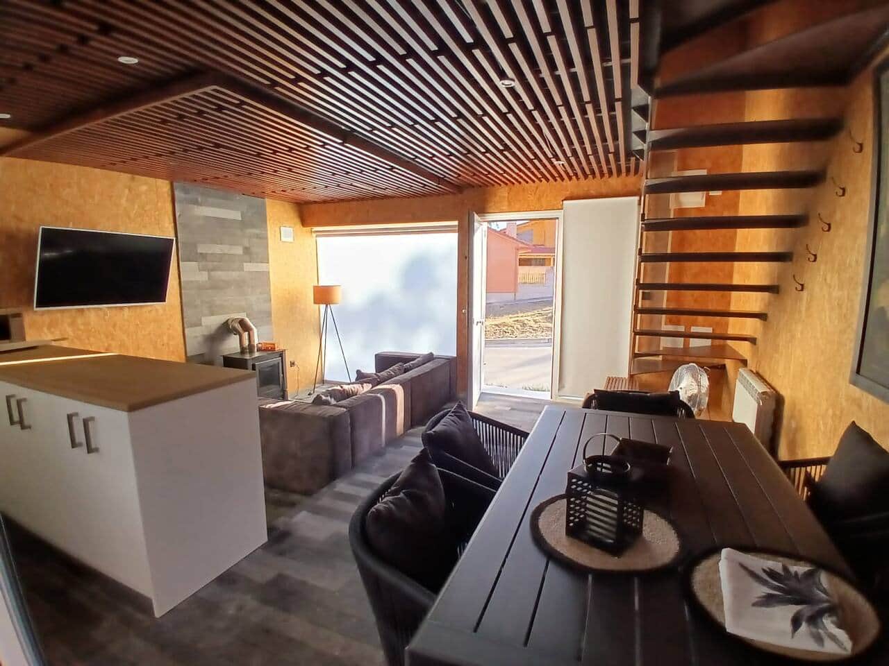 Casa Íntima con Chimenea y Patio Privado — foto 4
