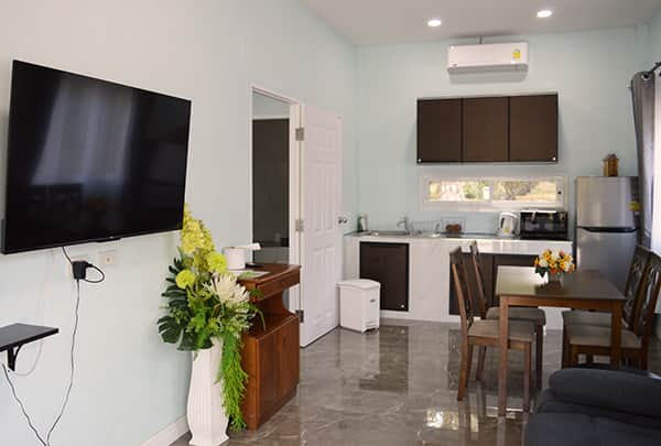 England house 46-10 living space 3