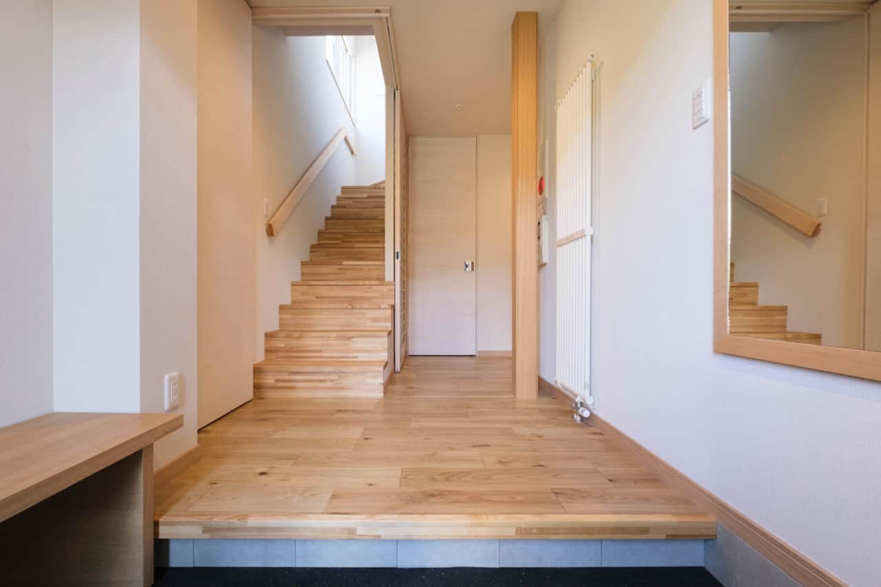 Entrance - Hallway