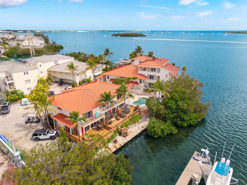 Welcome to Saltwater Soul Your Waterfront Retreat!