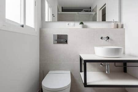 En-suite bathroom