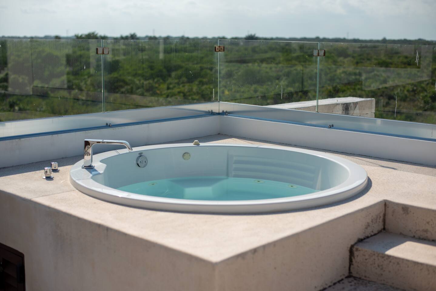 Unwind in your private rooftop hot tub while taking in breathtaking Akumal jungle views. Whether you’re soaking under the sun or relaxing beneath the stars, it’s the perfect place to end the day.