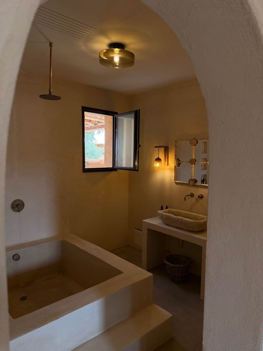 Bathtub Bathtub