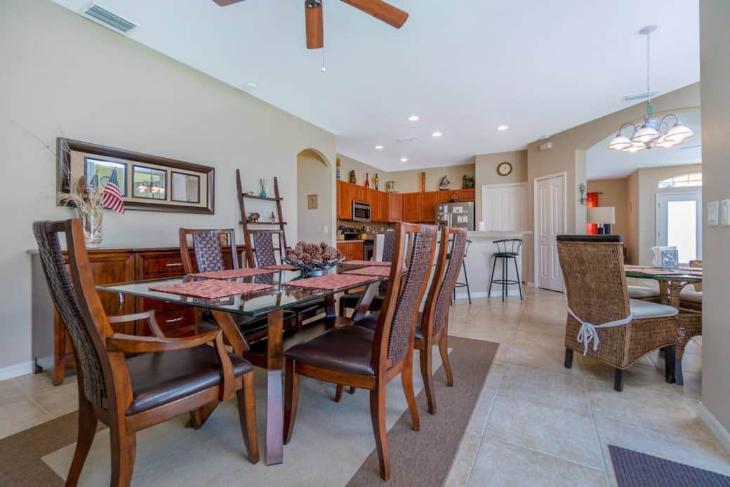 Dining Area Dining Area