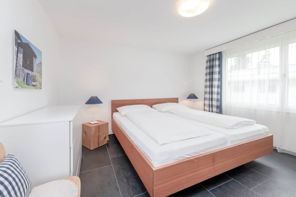 Schlafzimmer mit Doppelbett (extra lang) Schlafzimmer mit Doppelbett (extra lang)